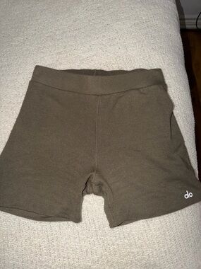 ALO Yoga High-Rise Olive Tree Alolux soft Bike Shorts